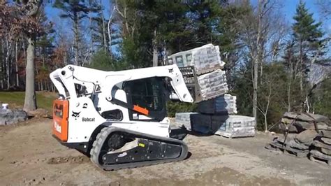 bobcat track skid steer lifting capisity|bobcat t870 hydraulic system.